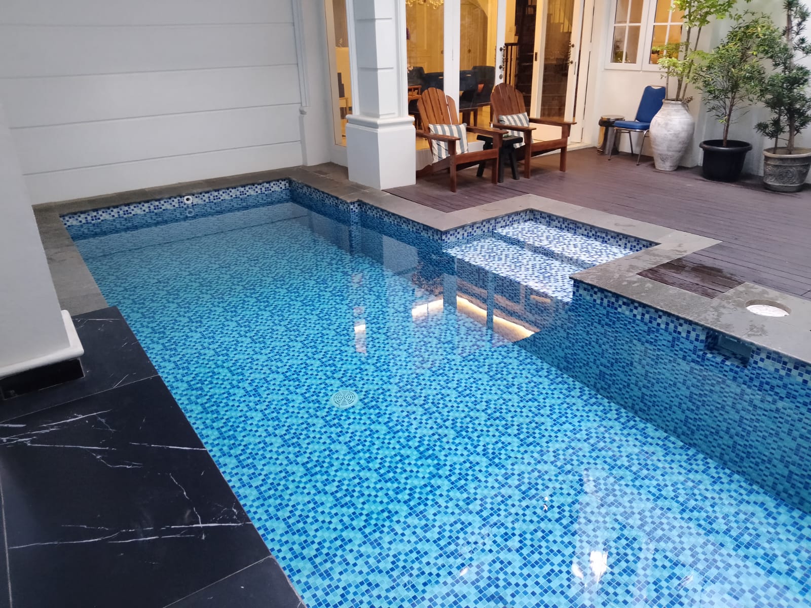 supplier keramik kolam renang
